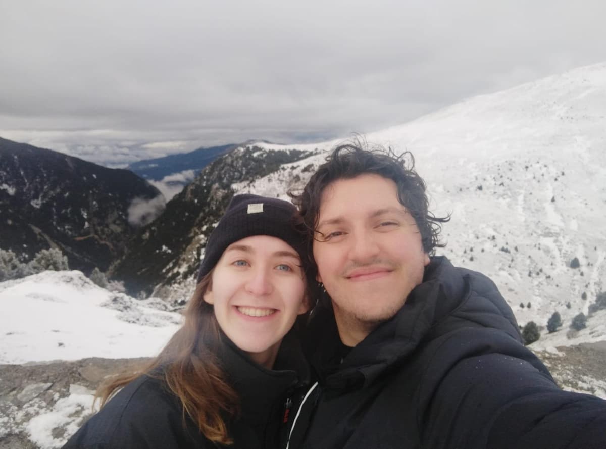 Y subimos a Núria a pedir un perrito